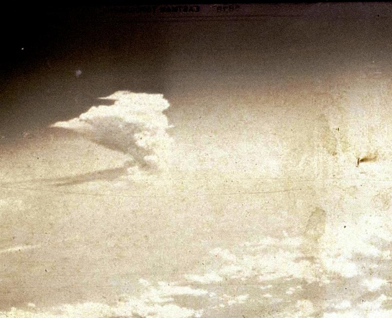 Hiroshima… sans mots, chronique de Paul de Sorbier sur « Partout le feu » d’Hélène Laurain, pour Magazine Aléatoire.